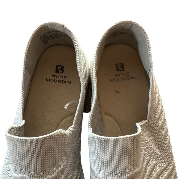*White Mountain Size 10 Courageous White/Gray Slip On Shoes - Picture 8 of 11